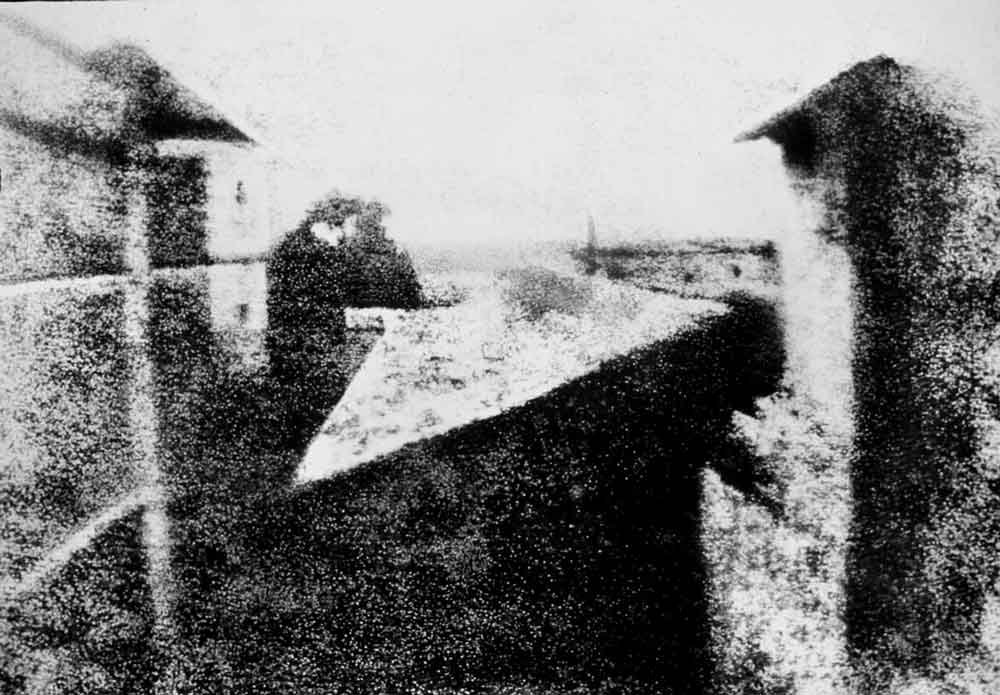 Veduta dalla finestra di Le Gras di Nicéphore Niépce, la più antica fotografia sopravvissuta